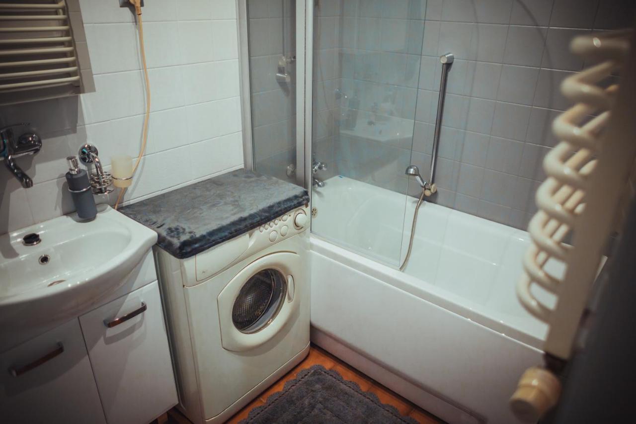 Nocleg W Krosnie Przy Kolejowej Krosno Bagian luar foto