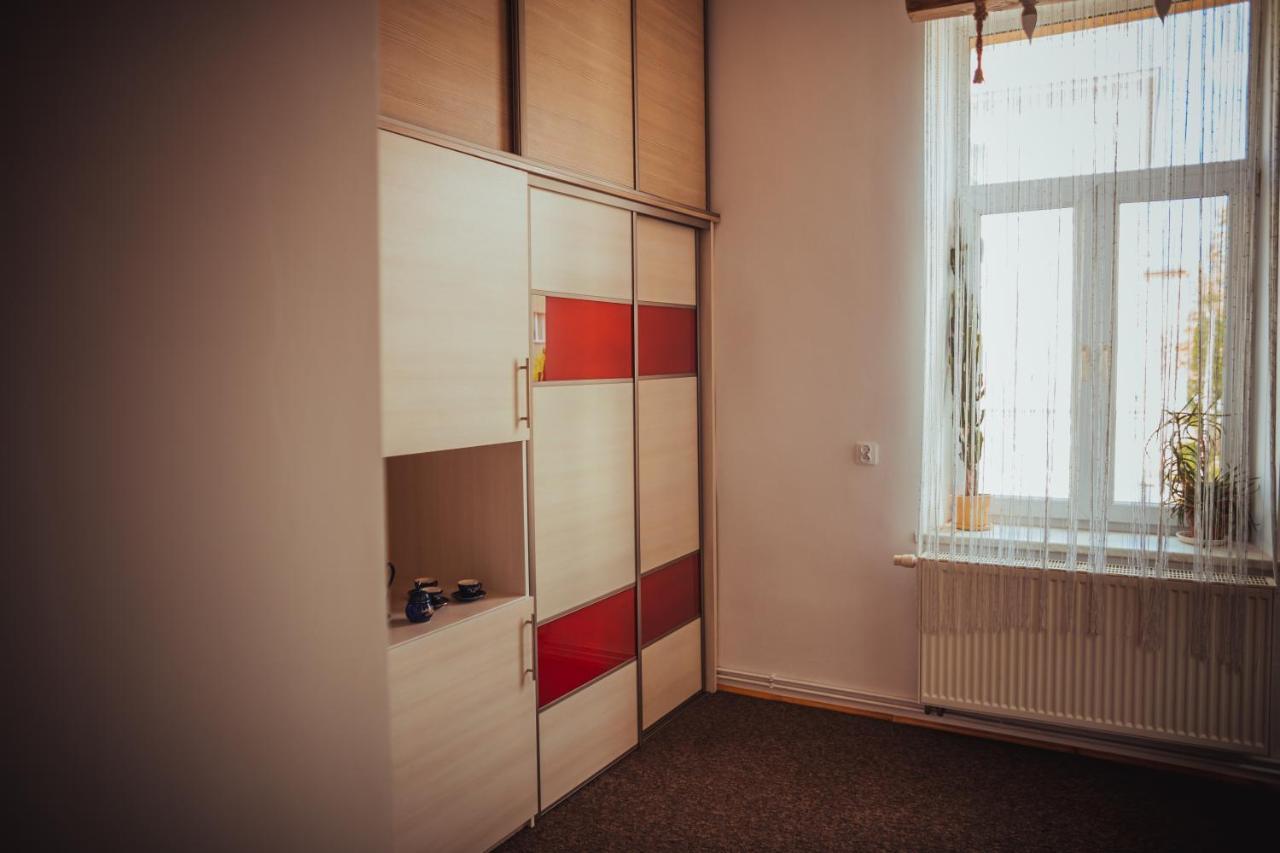 Nocleg W Krosnie Przy Kolejowej Krosno Bagian luar foto
